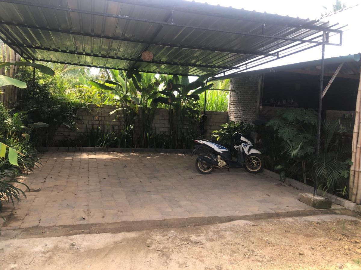 سيلونغ بيلاناك Tropical Sunday Bungalow - Surf And Stay المظهر الخارجي الصورة