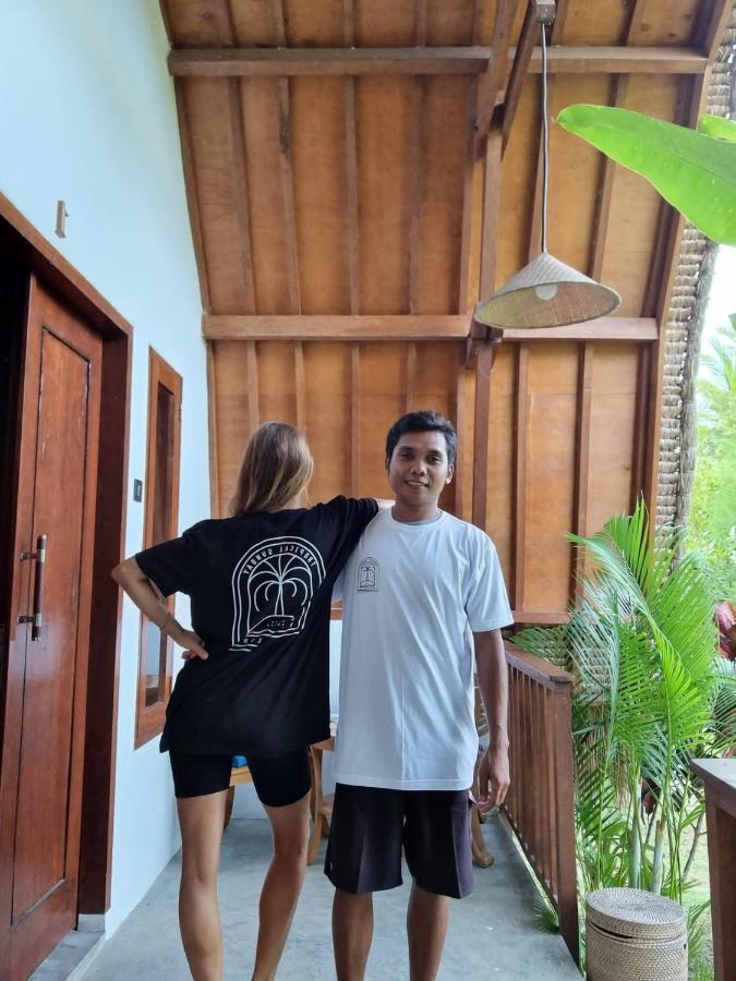 سيلونغ بيلاناك Tropical Sunday Bungalow - Surf And Stay المظهر الخارجي الصورة